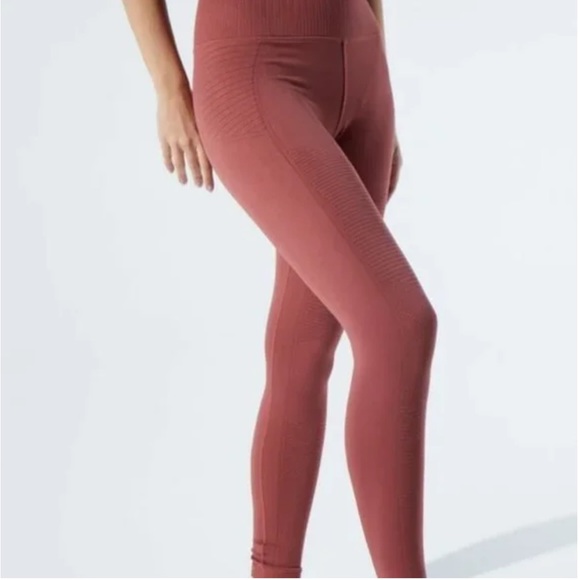 Avocado Rosewood Fire Leggings - Picture 8 of 9